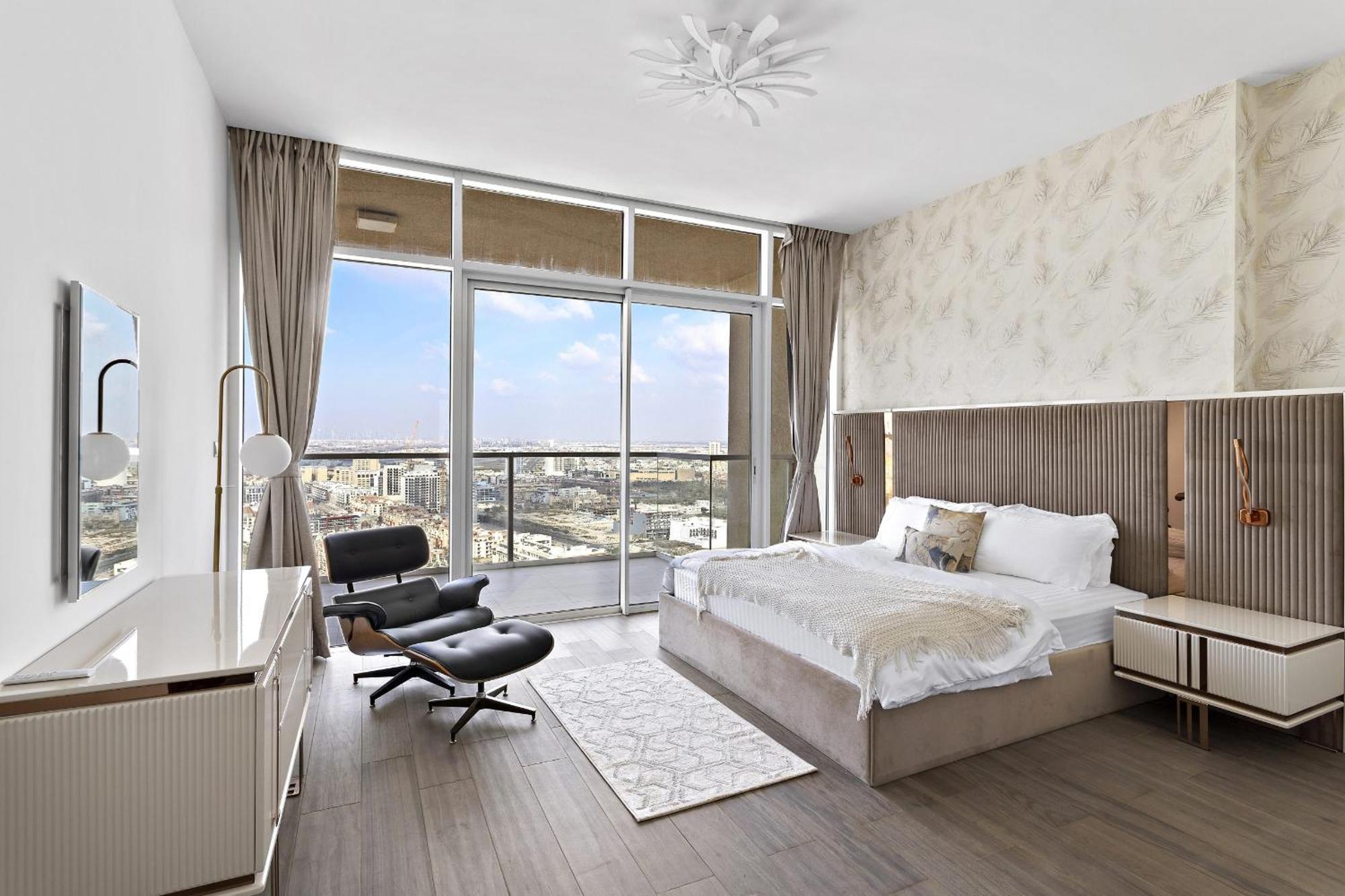 Vayk - Luminous 4-bedroom Penthouse With A Generous Terrace Apartment *