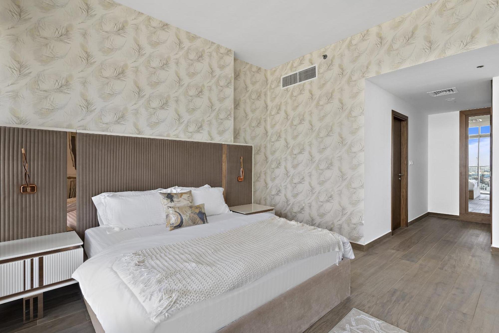 Apartment Vayk - Luminous 4-bedroom Penthouse With A Generous Terrace *