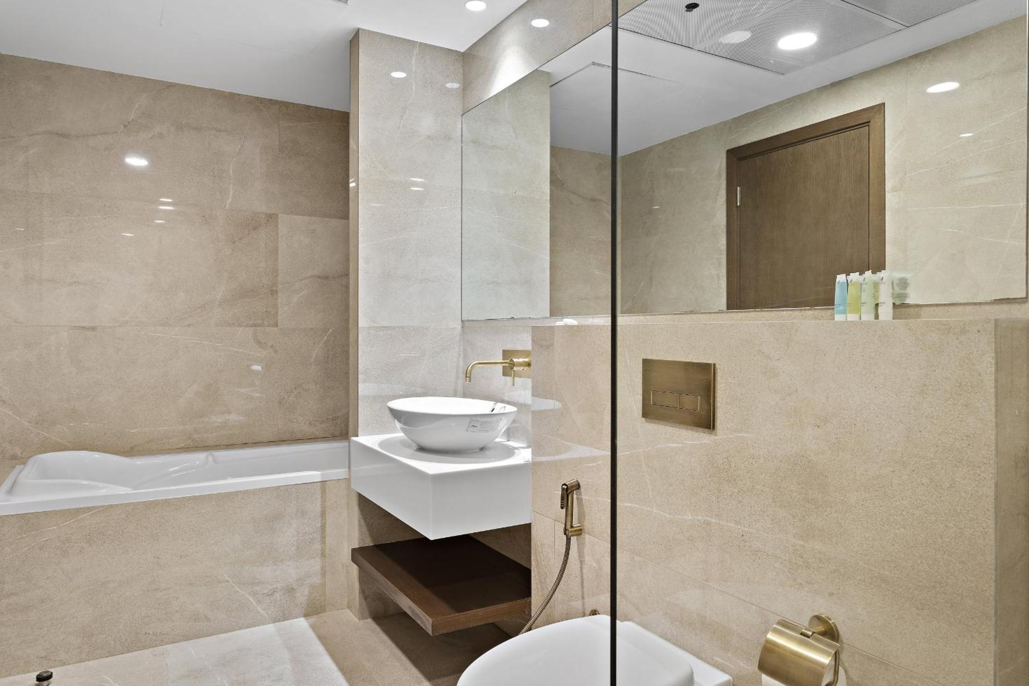 Vayk - Luminous 4-bedroom Penthouse With A Generous Terrace