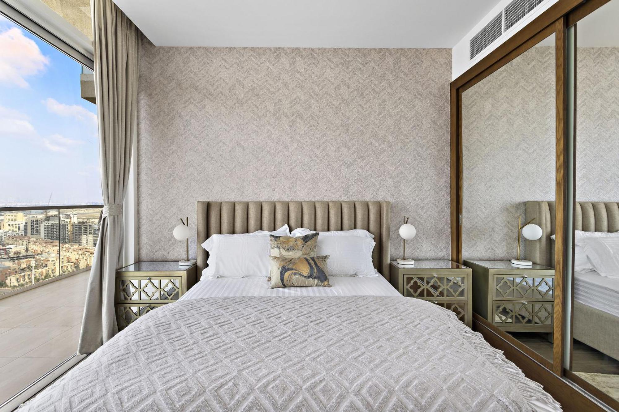 Vayk - Luminous 4-bedroom Penthouse With A Generous Terrace Apartment