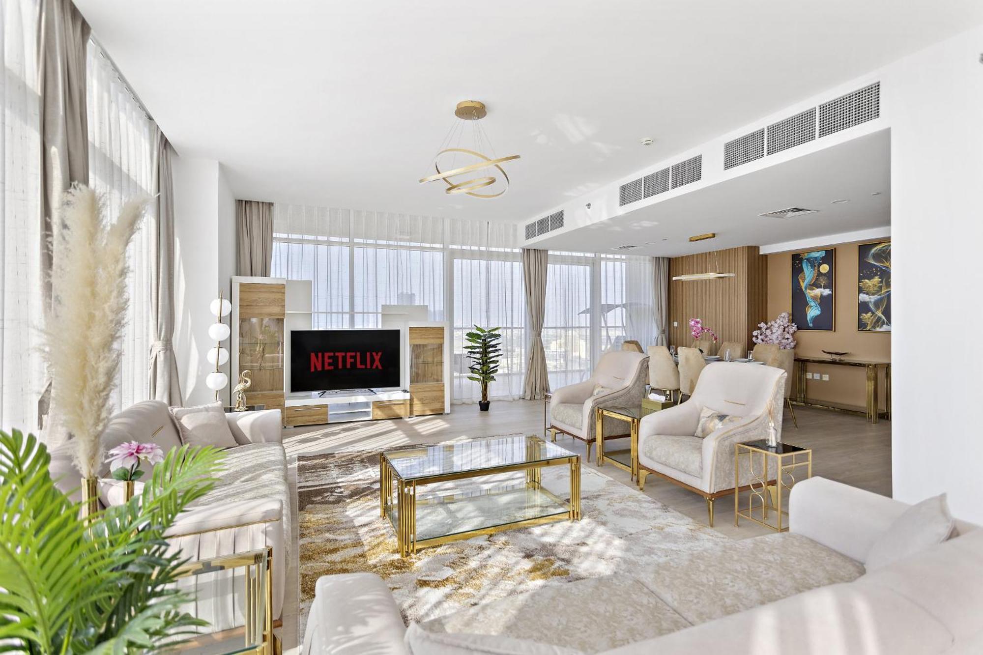 Vayk - Luminous 4-bedroom Penthouse With A Generous Terrace Apartment Dubai