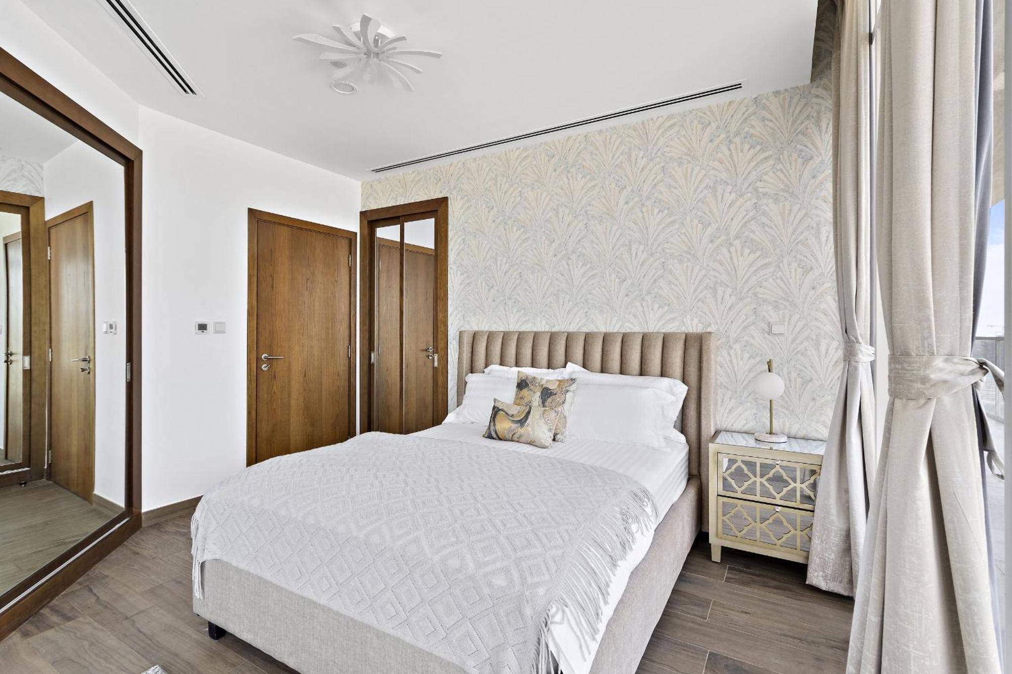 Vayk - Luminous 4-bedroom Penthouse With A Generous Terrace * Dubai