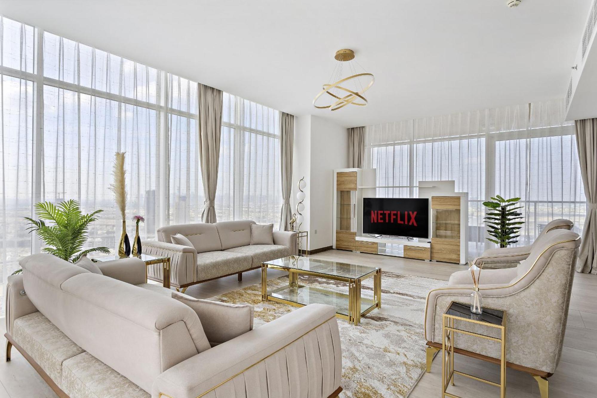 Vayk - Luminous 4-bedroom Penthouse With A Generous Terrace Apartment Dubai